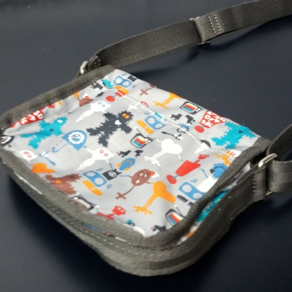 Adorable LeSportSac Robot Purse Bag - Picture 3 of 4
